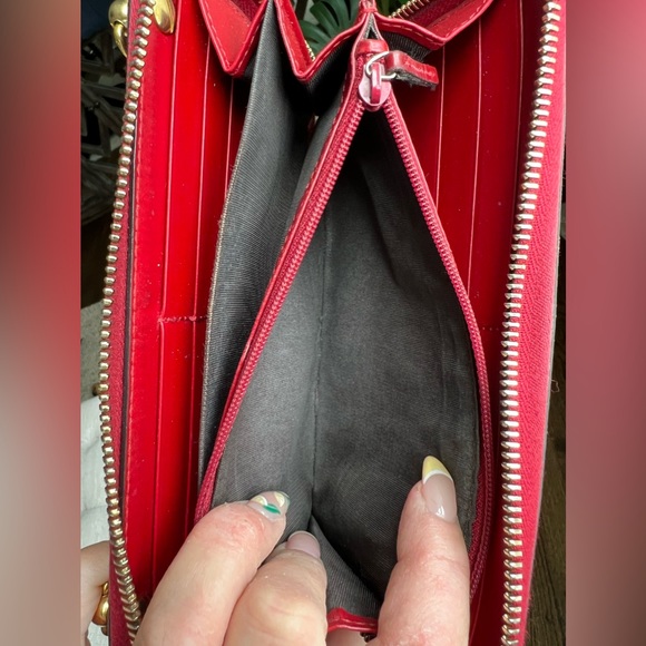 GUCCI WOC Red Long Wallet on Chain - Picture 13 of 15
